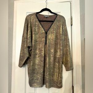 NWOT- JM Collection Metallic and Rhinestone zip top